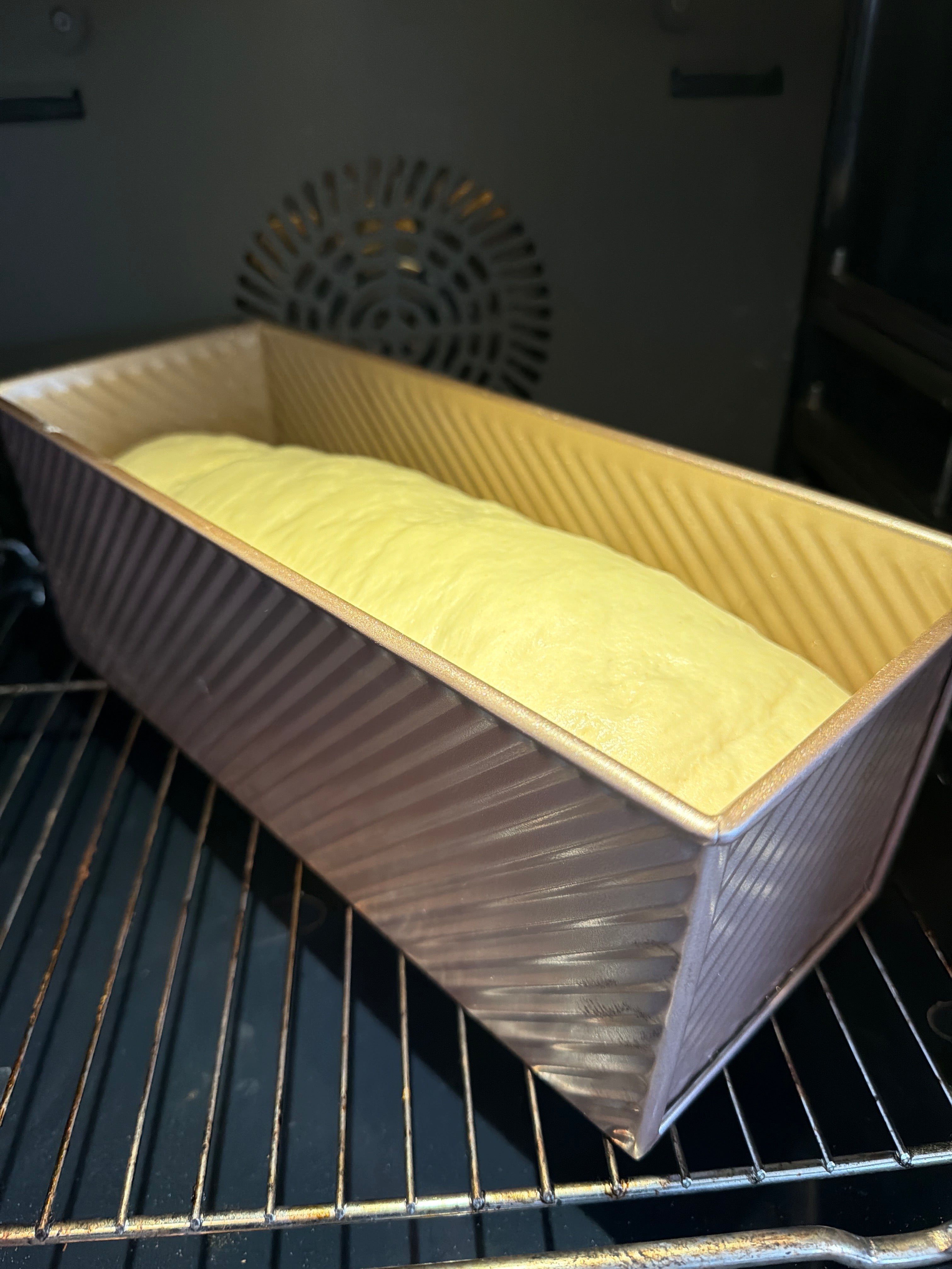 Brauðform með renndu loki "Pullman Loaf Pan"  1000gr. frá CHEFMADE